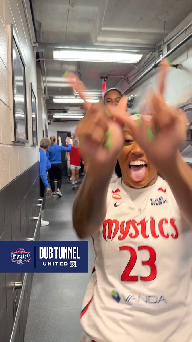 Heyyy Chatttt Dub Tunnel | United Airlines