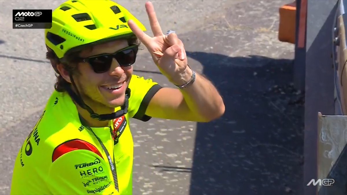 Nice to see Valentino Rossi 👋 Some unforgettable memories from him here 30 years ago 🥹 #CzechGP 🇨🇿
