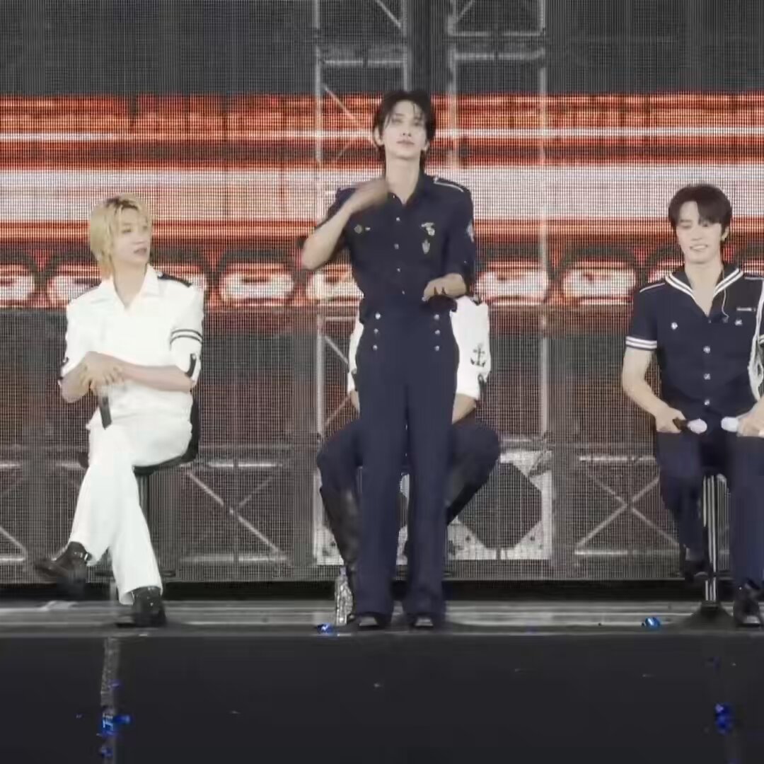 JOSHUA DANCING TO RUDE! OH MY GODDSDD OH MY GOD HES SO GOOD AT THIS WTHAYSIWJDJS OH MY GOD
