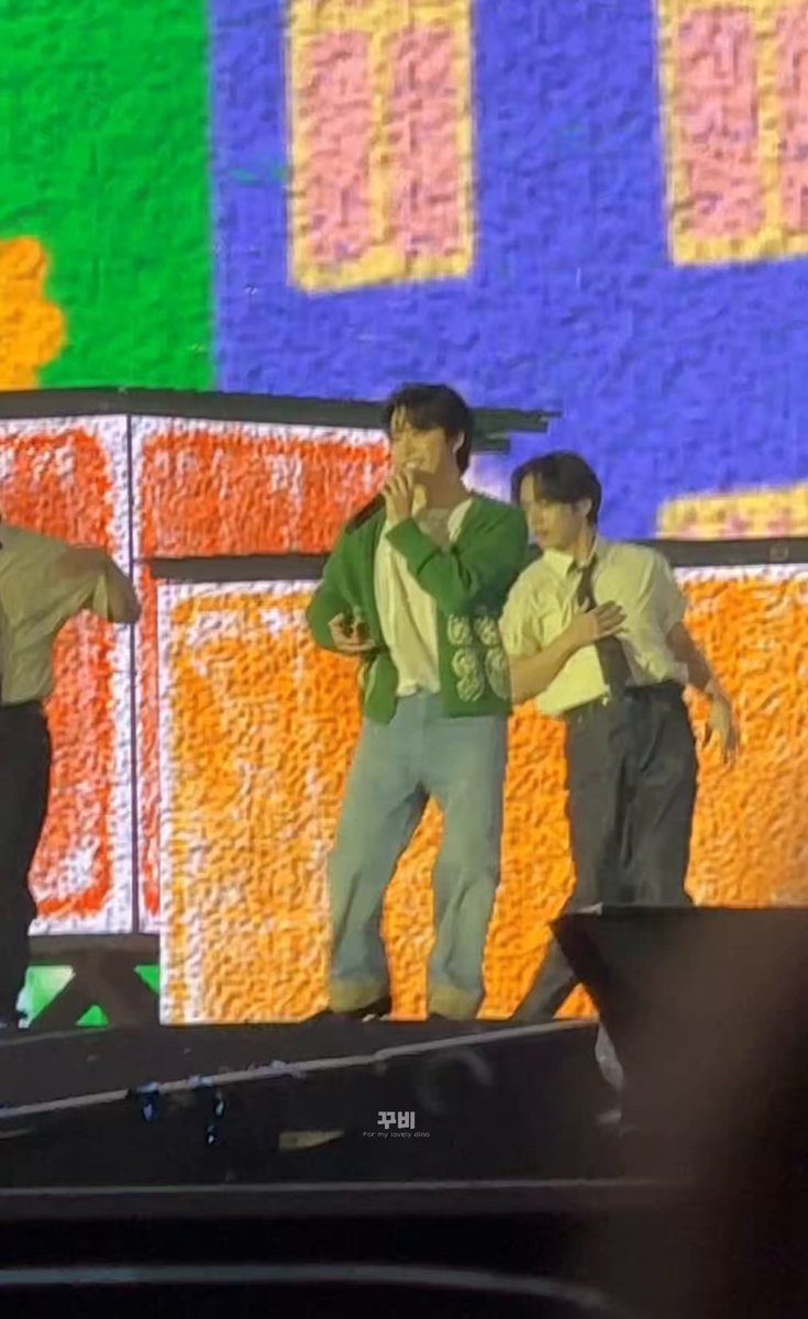 260620 캐럿랜드 Day1 #디노 #DINO #seventeen #세븐틴 솔로곡 리버스 Fortunate Change 안무 넣어준거 넘 조타..디노 느낌 낭낭해 ㅠㅡㅠ
