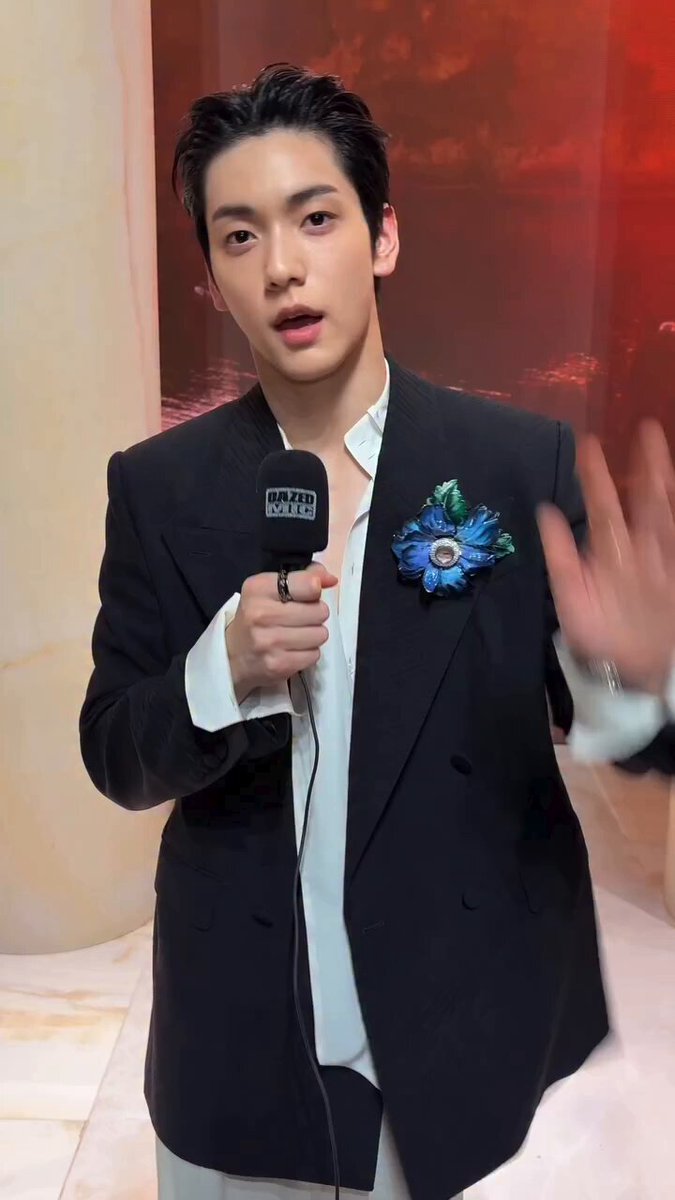 Dolce &amp; Gabbana 돌체 토끼 수빈이 말아주는 돌체 룩 소개 🤍 #soobin