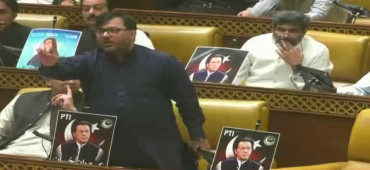 یہ گوگی گوگی کرتے ہیں گوگی اقبال گجر کی بہو تھی جو ن لیگ کا ایم پی اے ہے گوگی نے جو گوجرانوالہ کا کمشنر رکھا ہوا تھا اس کا نام زاہد اختر زمان تھا ماموں جی آجکل وہ چیف سیکرٹری ہے ! حافظ فرحت عباس سر منسٹر سی اینڈ ڈبلیو پہ انہوں نے پرسنل اٹیک کیا ہے انہیں ٹائم ضرور دیں ! مجتبی شجاع الرحمان