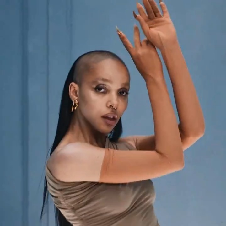 Imagina ser hater dela e não poder falar que as músicas dela são ruim