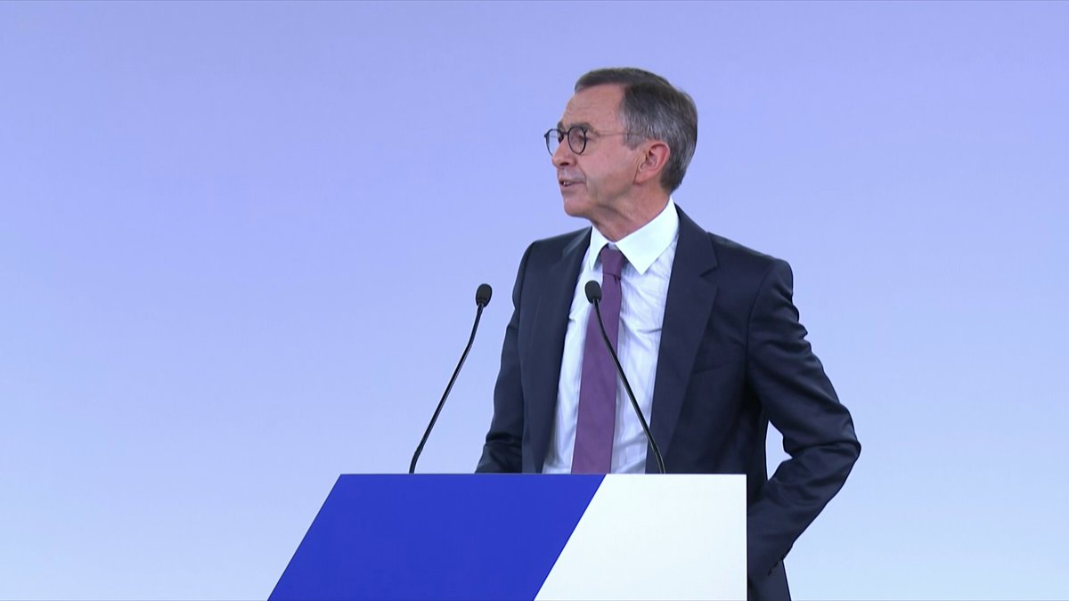 🔴 Meeting de Bruno Retailleau : "Je veux qu'on puisse prendre une tronçonneuse pour couper dans les normes (...) Je propose dans la Constitution d'enlever le principe de précaution" #canal16