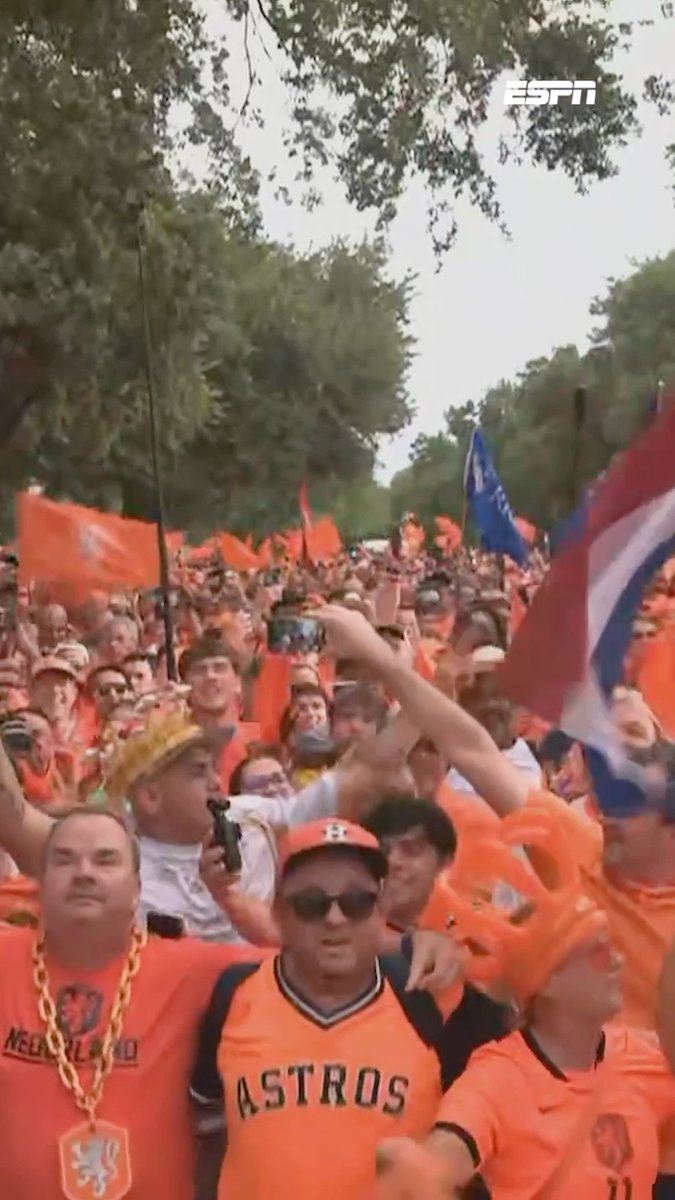 The Orange Army strikes again🔥🧡