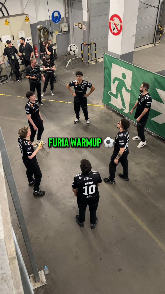 How Brazilians warm up to play Counter-Strike FURIA #IEM