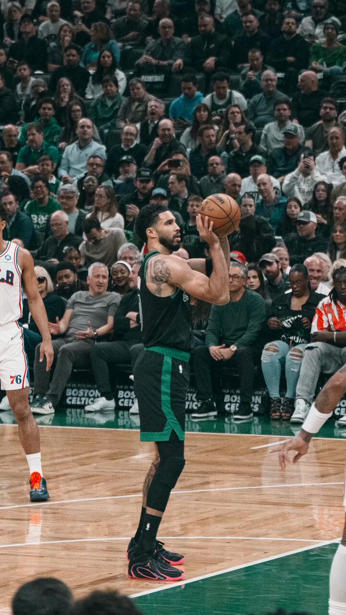 Eyes on the ball 👀