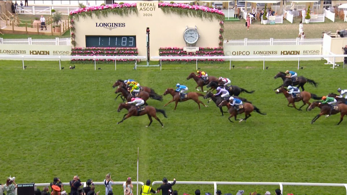 WHAT A FINISH! 🤯 Almeraq wins the Queen Elizabeth II Jubilee Stakes 🏆 #ITVRacing | Tom Marquand | Somerville Lodge Stables | SHADWELL