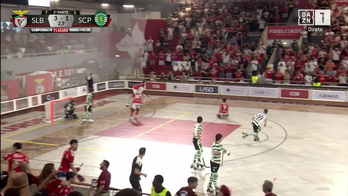 SL Benfica é campeão nacional de hóquei em patins, 3 anos depois 🏆 #DAZNHóquei