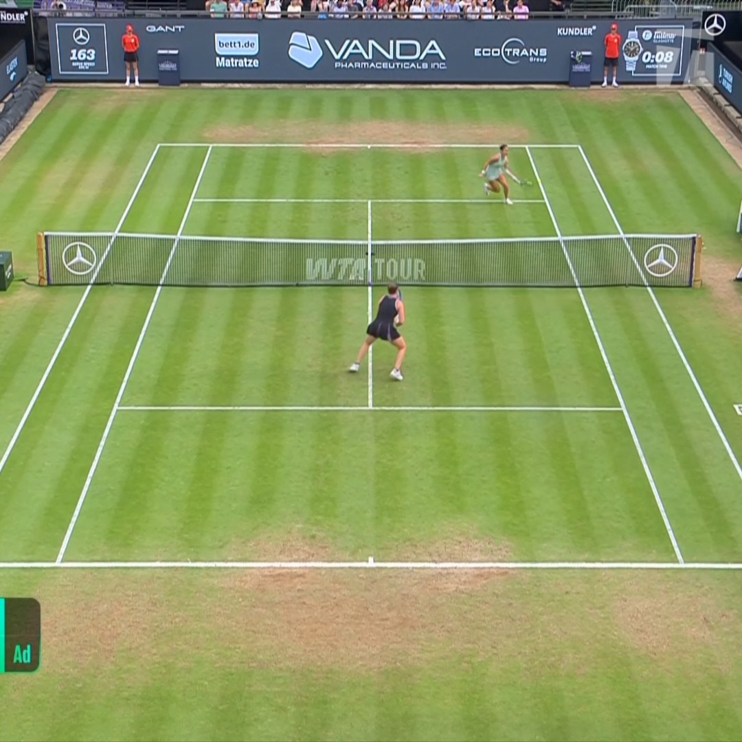 This court coverage from Alex Eala 🔥 Forehand passing shot to break back. #BTO26