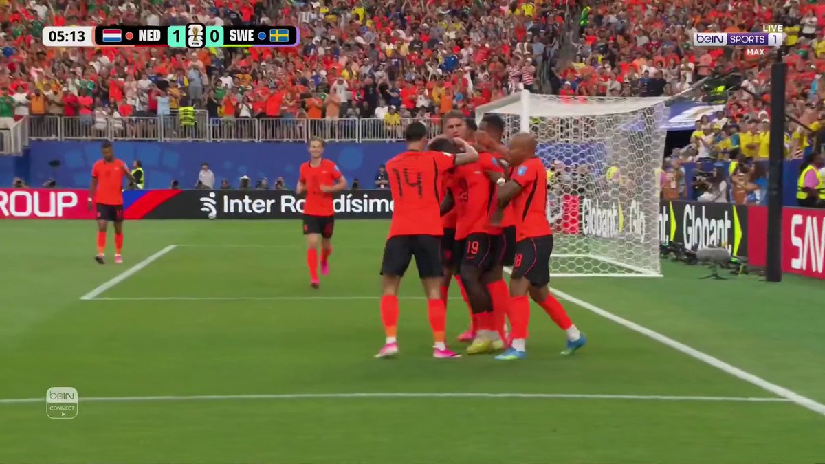 ⚽️⏱️ الدقيقة 6 – هولندا تفتتح التسجيل مبكراً! عرضية رائعة من خاكبو تصل إلى بروبي الذي يضعها في شباك السويد #كأس_العالم2026 | #مونديال2026 | #كأس_العالم #beINWC26 | #FIFAWorldCup2026 | #FIFAWorldCup