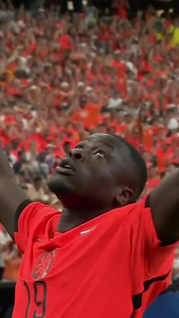 Brian Brobbey steps up on his first-ever #FIFAWorldCup start ๐ The Netherlands lead on the five-minute mark ๐ ๐ฅ ๐บ Stream on DStv: