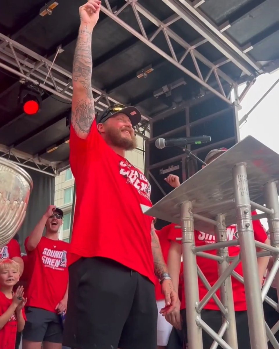 TWO MORE YEARS FOR D-LO 🗣️