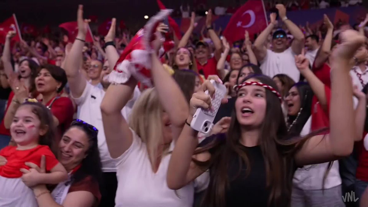⚡️ İlkin Aydın üçüncü seti noktaladı