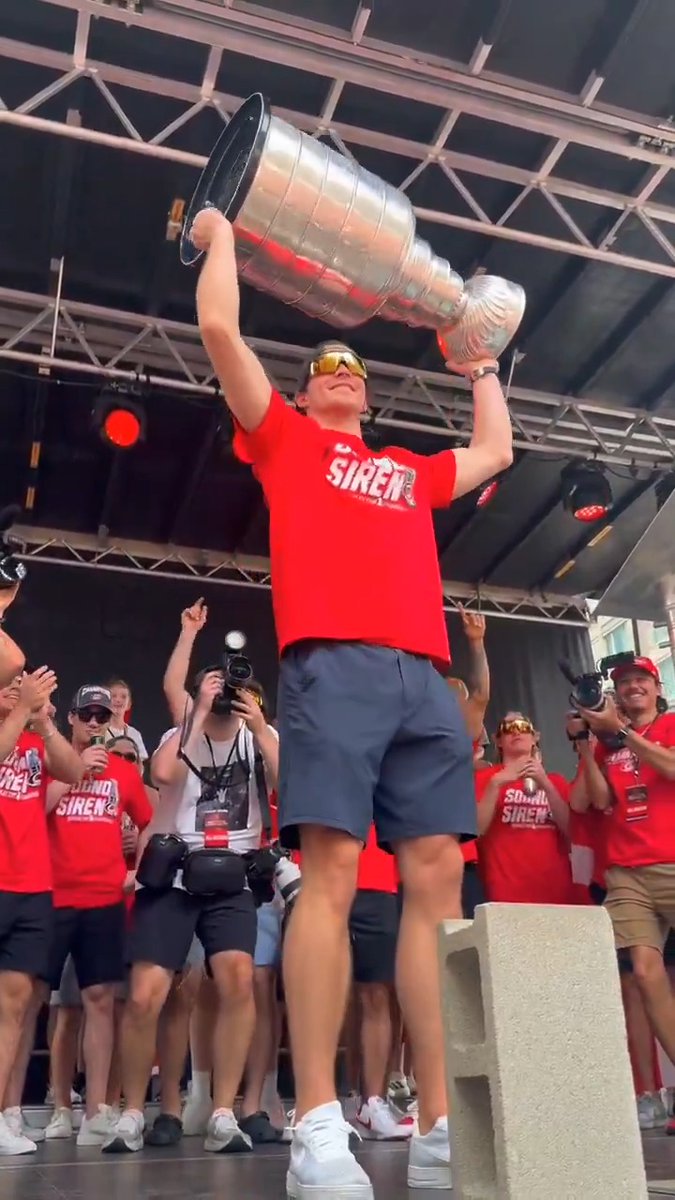 AHHHHH MISTA SVECHNIKOV!!!!