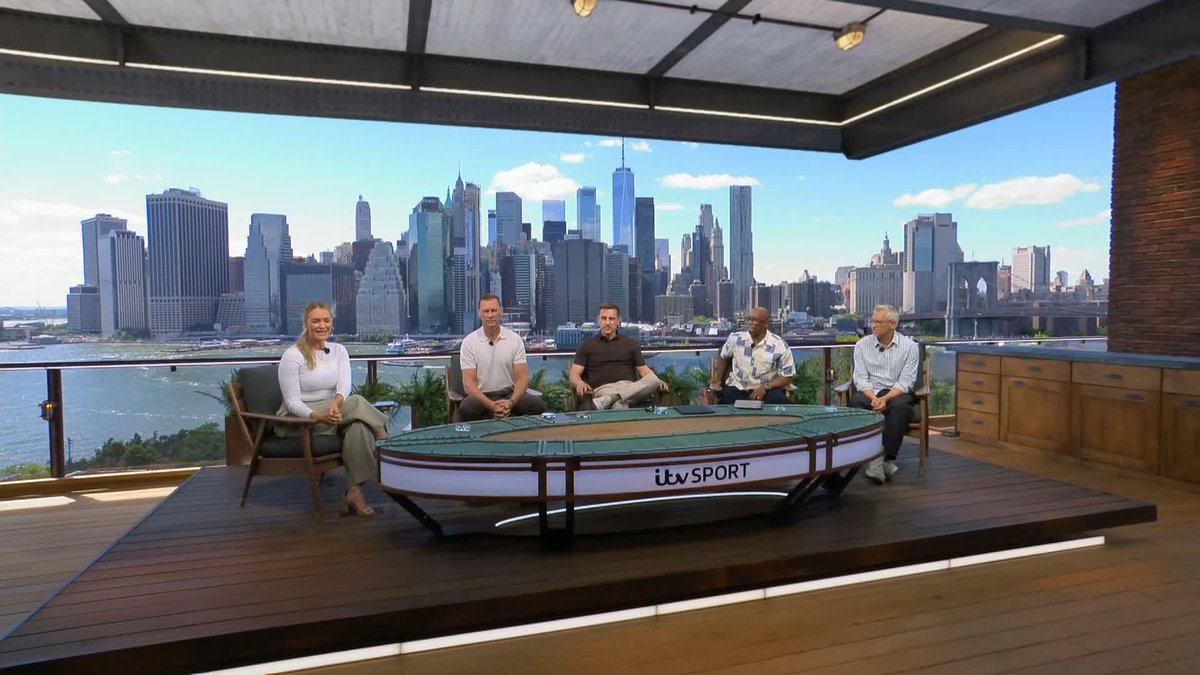 "There's no point blaming it on the cost of US sport" Gary Lineker and Gary Neville discuss the criticism over the ticket prices at the World Cup... 🎙️ Laura Woods