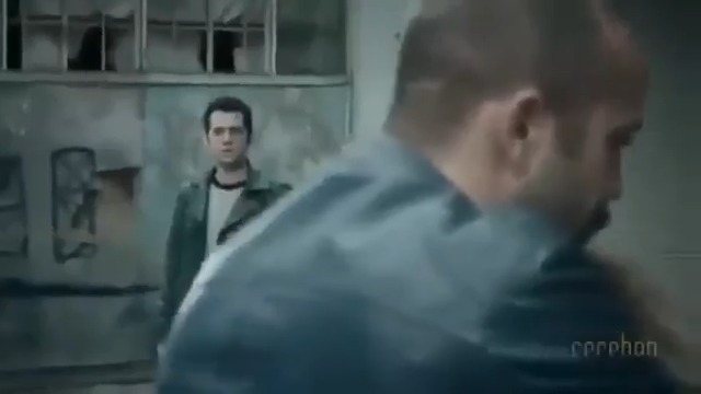 Yanındakiyle yaşlanırsın, aklındakiyle ölürsün...🚬