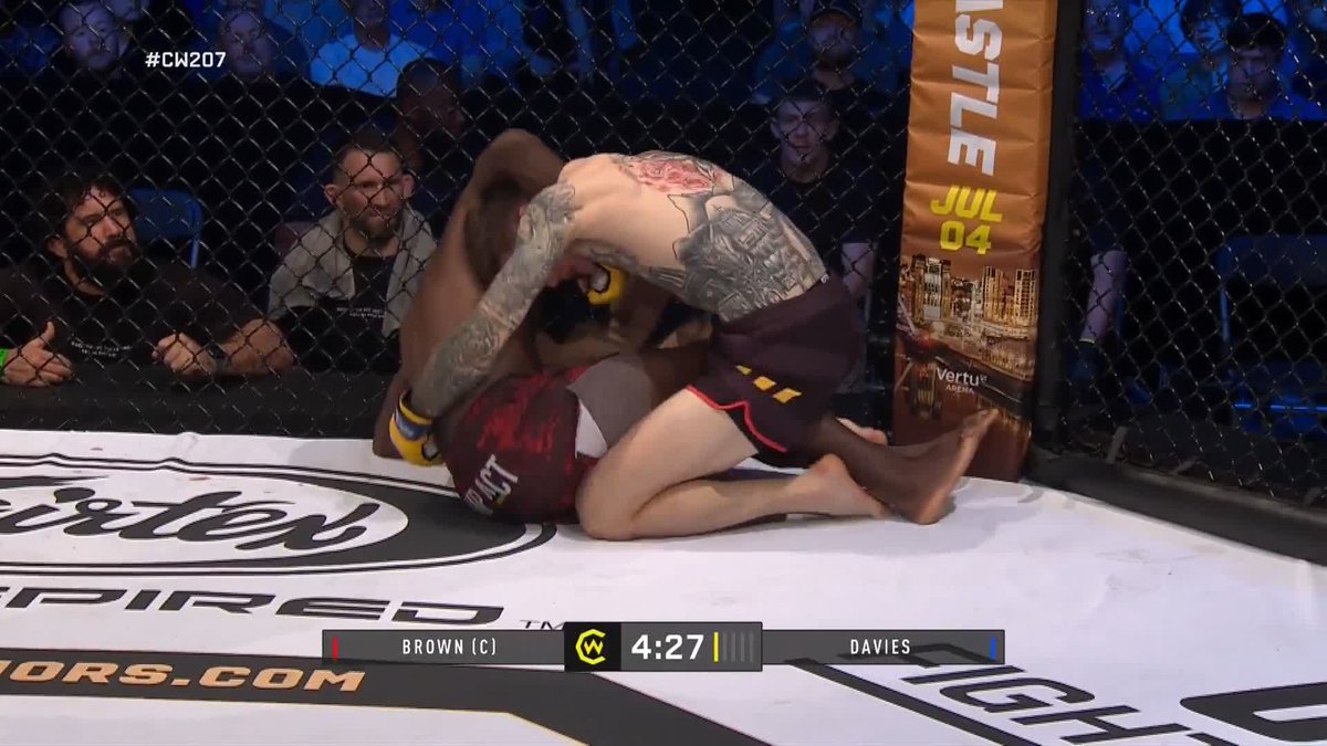 👑 A NEW CHAMPION! Ieuan Davies in just over a minute ⏱️ An unbelievable championship winning performance, putting his opponent out COLD 🥶 #CW207