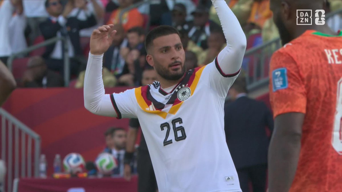 ドイツ🇩🇪がついに同点！ アミリの完璧なクロスにウンダフが合わせる⚽️ 🏆️#FIFAワールドカップ グループE 🆚ドイツ×コートジボワール 📱#DAZN ライブ配信中 #本気で楽しむならDAZN アクエリアス