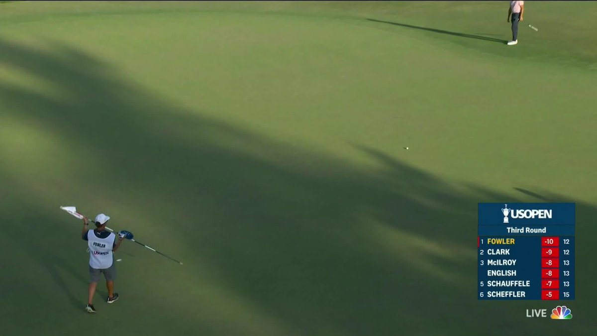 Saturday at the #USOpen… One of my all time favorite moments when Rickie made this 70 footer for birdie to extend the lead to 2 shots. Man do I hope we get to experience something like this in a major again. 🙏
