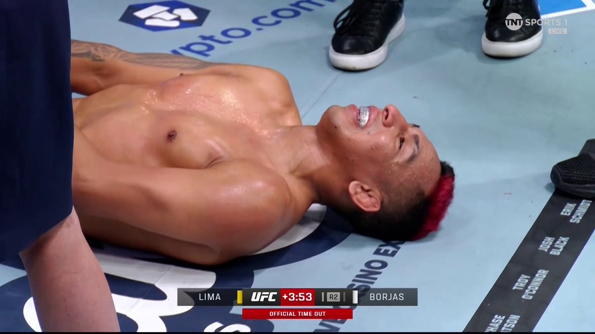 A close call in Andre Lima vs. Kevin Borjas 😬 #UFCVegas119 | Stream TNT Sports on HBO Max