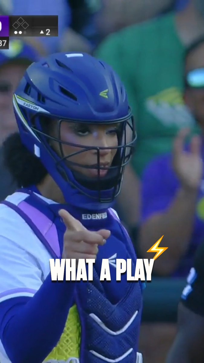 RAZZLE DAZZLE IN THE FIELD ⚡️ What a play by Michaela!