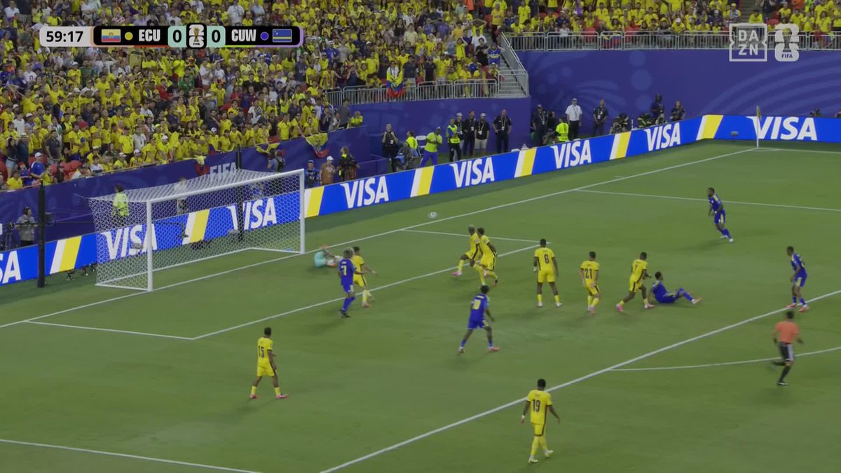 NO SE PUEDE CREER 😮 La triple ocasión de Curazao en la que tembló todo Ecuador 🇨🇼 #DAZNMundial #FIFAWorldCup