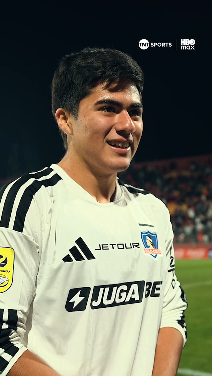 🖤🤍🥹 Un día que jamás olvidará Charola logró captar las primeras emociones de Felipe Raipán, quien hizo su estreno con #ColoColo. En el Estadio Santa Laura, su hermana lo fue a ver y le dedicó estas lindas palabras.