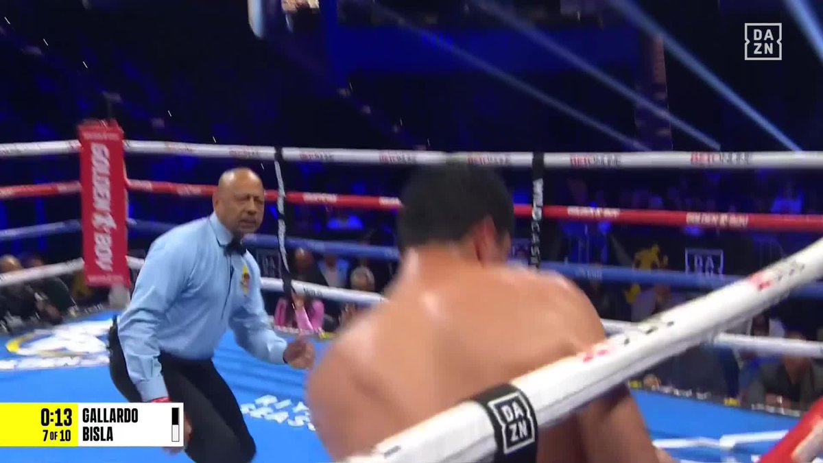 HUGE UPPERCUT!!! It was ruled as no knockdown... 😱 #CollazoValdez | Live NOW on DAZN ▪️
