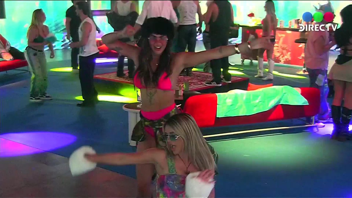 Con otra por Nenu y Luana / Sol y Cinzia 👀🪩Si querés disfrutar de la FIESTA EXCLUSIVA de #GranHermano #GeneraciónDorada #GHxDGO 🎶🪩 Contratá DGO: