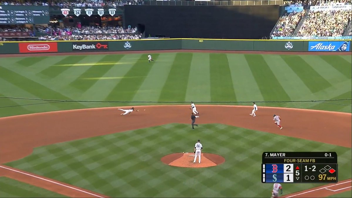 This is just ridiculous from J.P. Crawford 🤯