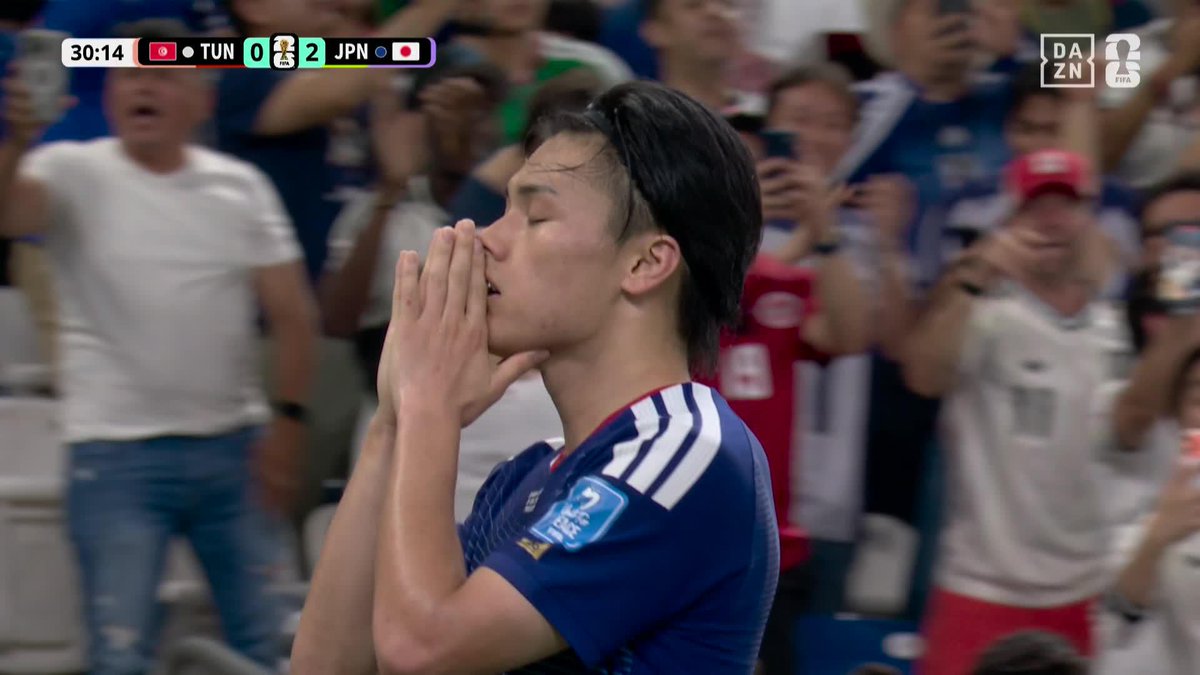 ストライカーが決めた🇯🇵 日本追加点⚽️ 上田綺世が右足を振り抜く 🏆#FIFAワールドカップ グループF 🆚チュニジア×日本 📱#DAZN 無料ライブ配信中(登録不要) #本気で楽しむならDAZN アクエリアス
