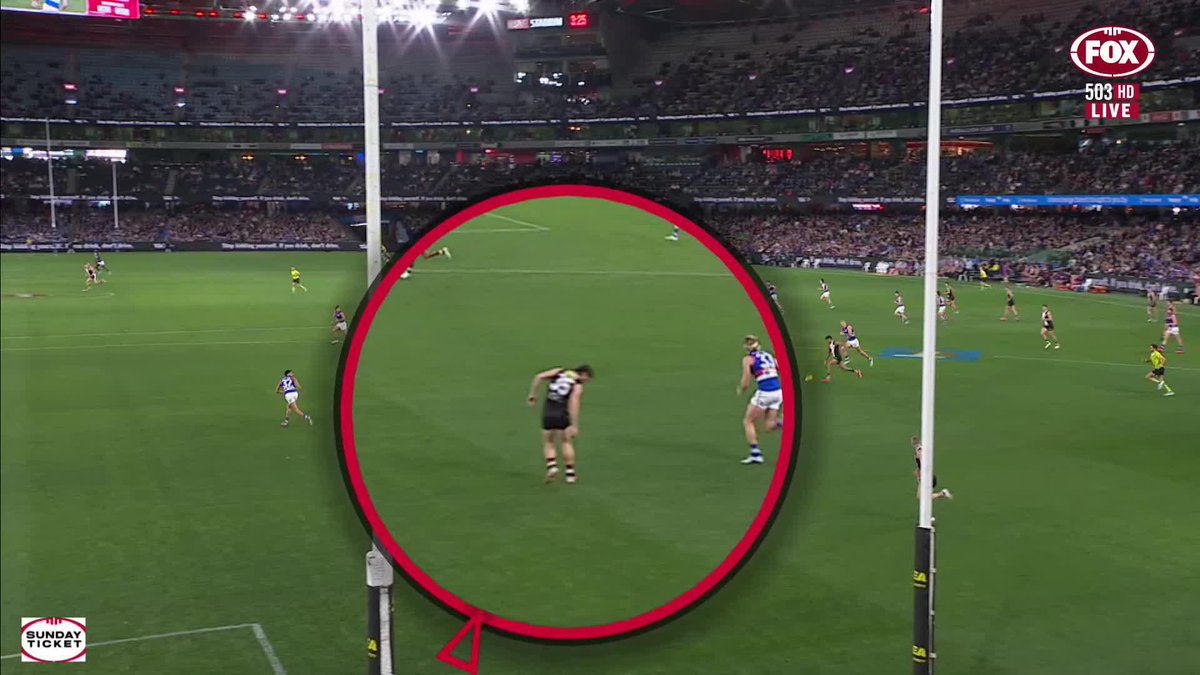 Jack Sinclair (calf) has been ruled out for the remainder of today's match, after this movement behind the play. 📺 Watch #AFLSaintsDogs on Ch.504 or stream on Kayo: ✍️ BLOG 🔢 MATCH CENTRE