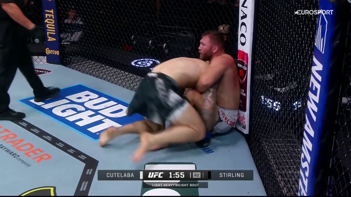 🥗👊 Ensalada de puñetazos y se acabó. Navajo Stirling oposita a convertirse en uno de los grandes peligros del semipesado tras acabar con Ion Cutelaba #UFCVegas119 | #UFCHBOMax