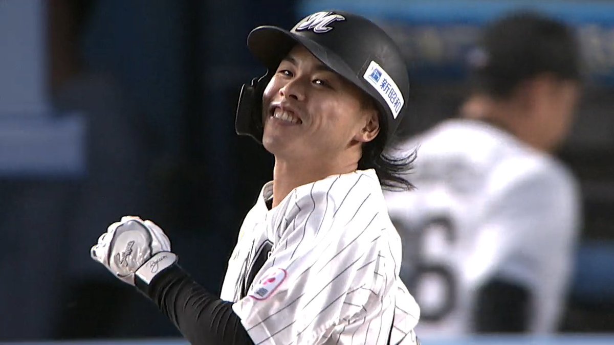 #辰己涼介 一か八かの勝負守備👉 抜ければ打ったらゴーの 2者生還可能性大の中でこの守備位置👀 良い打球も捕られた #小川龍成 残念と苦笑い😅 #RakutenEagles #ベースボールLIVE で配信中[初月無料]