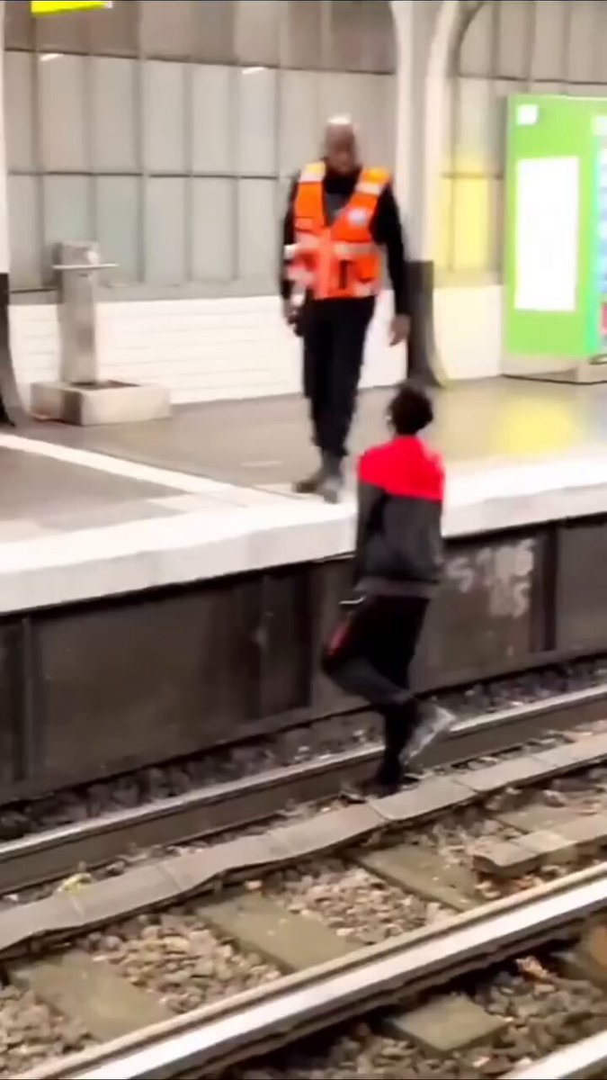 Newly arrived engineer inspects the Paris metro but is accosted by the far right.