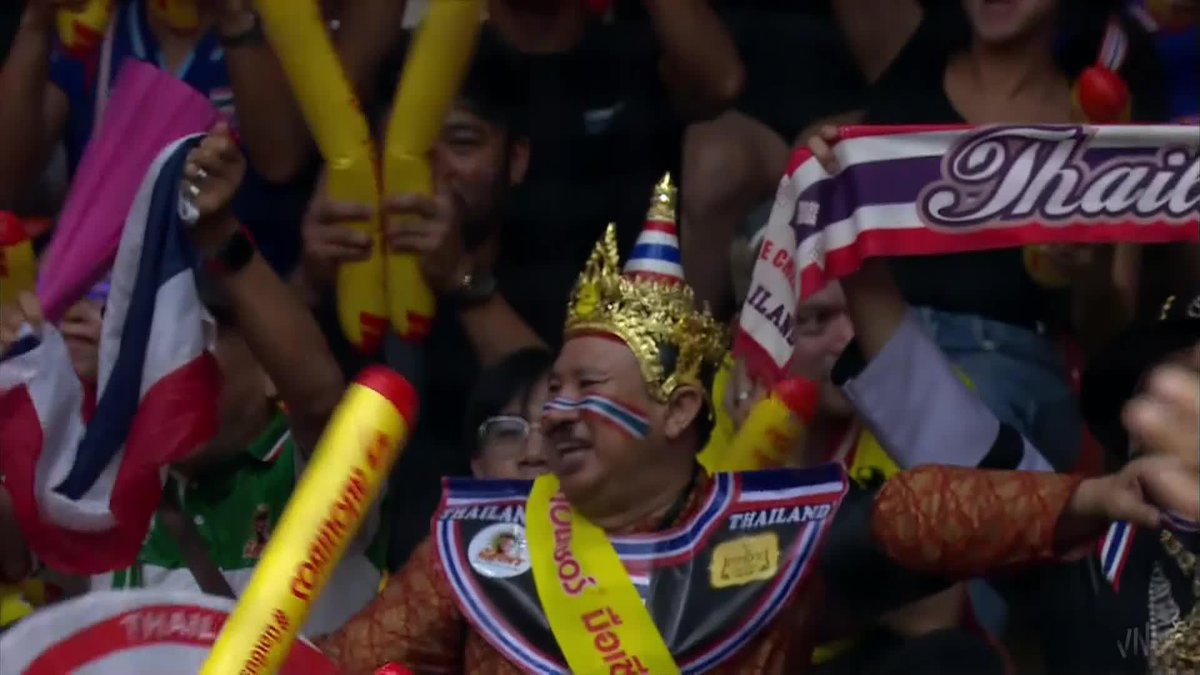 #VNL2026 Bangkok is turning the volume ALL the way up. 🔊😮‍💨🇹🇭 📺 Watch it NOW on VBTV: #BePartOfTheGame #Volleyball #VNL
