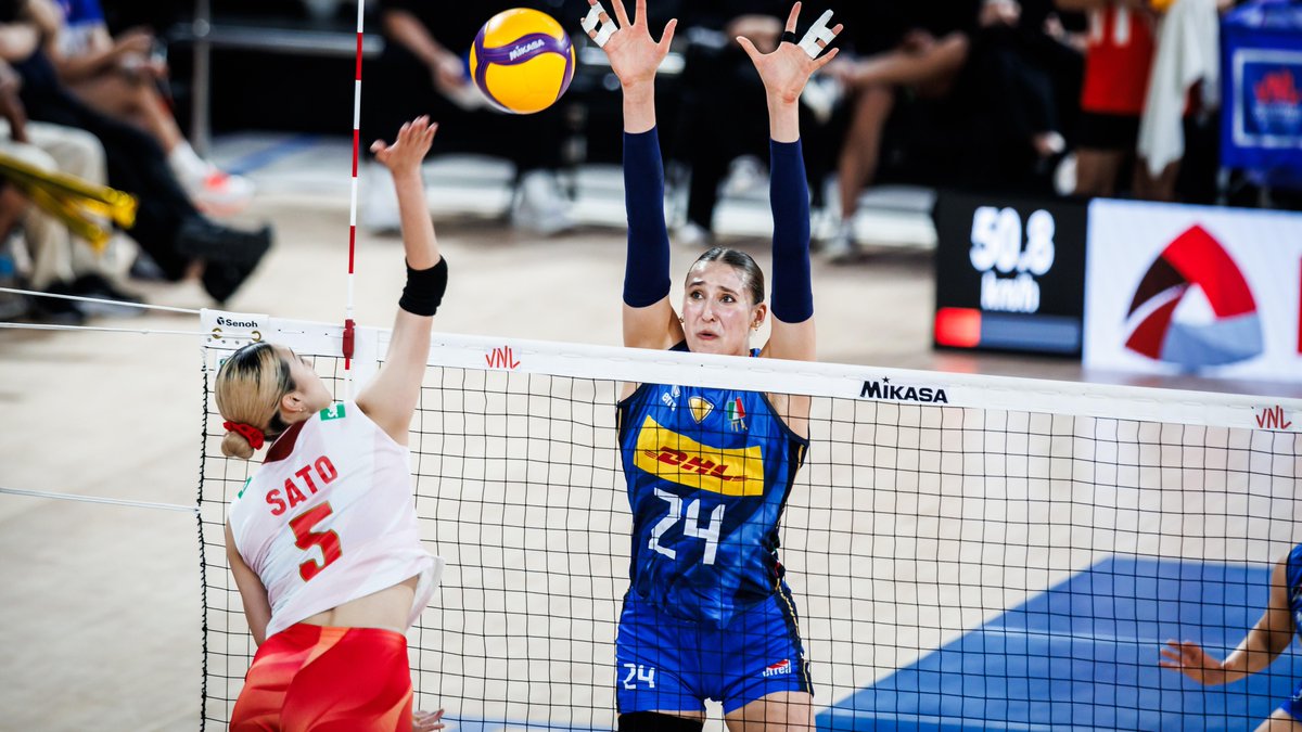 #VNL2026: TOTAL CONTROL FROM ITALY 🇮🇹🔥 Italy gave Japan no room to settle 😤, sweeping 3-0 to close Week 2 with three wins 💪. Back at opposite for the first time this #VNL2026 season, Ekaterina Antropova 🇮🇹 led the scoring with 17 points. 📺 Catch the replays on VBTV: 🏐 #BePartOfTheGame #Volleyball