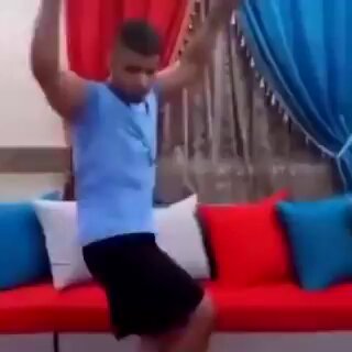 اذا شفت يامال كذا بالزاوية الدقيقه 2 قفل التلفزيون