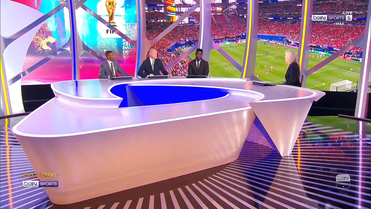 🗣️ "He seems so much older than he is... He's just a fantastic player, one of the best in the world." Bacary Sagna and Ashley Young discuss the comparisons between Lamine Yamal and Lionel Messi 👀 #FIFAWorldCup | #beINWC26 | #Spain | #FCBarcelona