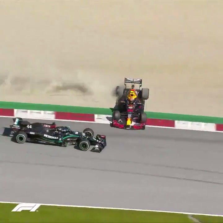 This is not Silverstone 2021 btw This is Alex Albon in Austria 2020, where he was robbed of a podium for the second year in a row by the same driver. Brazil 2019 was the same story. Alex was not only robbed of podiums, he was robbed of a RBR career.