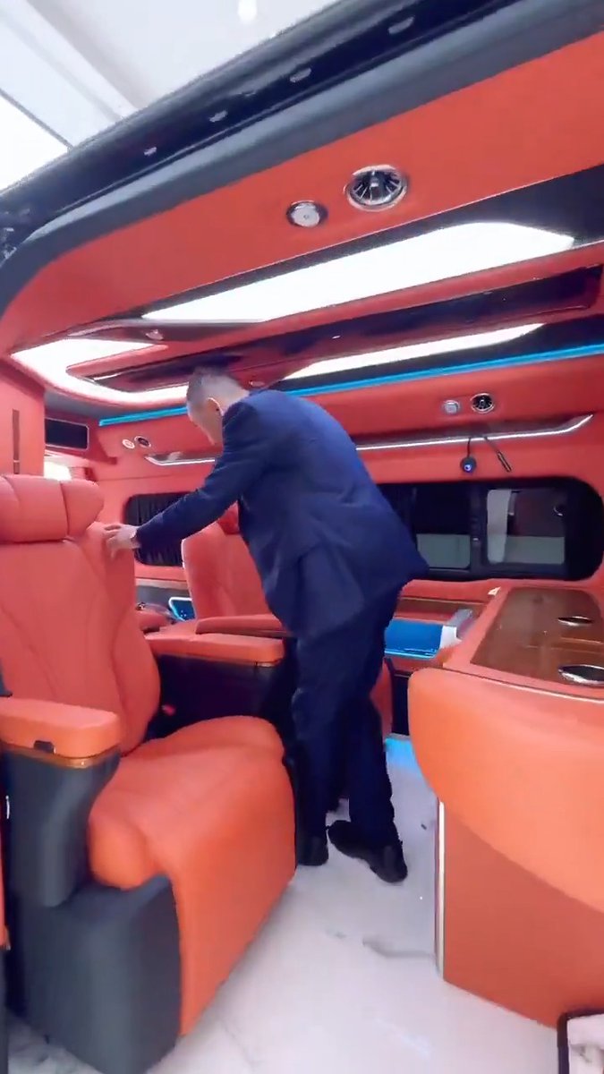 That bathroom is legit 🚽👌🏽 The Toyota Hiace apparently sells for roughly $50k in other countries but we can't get it here because of the "Chicken Tax." Now I want one of these and a Hilux even more... 😂 #Toyota #government #hiace #hilux #ChickenTax