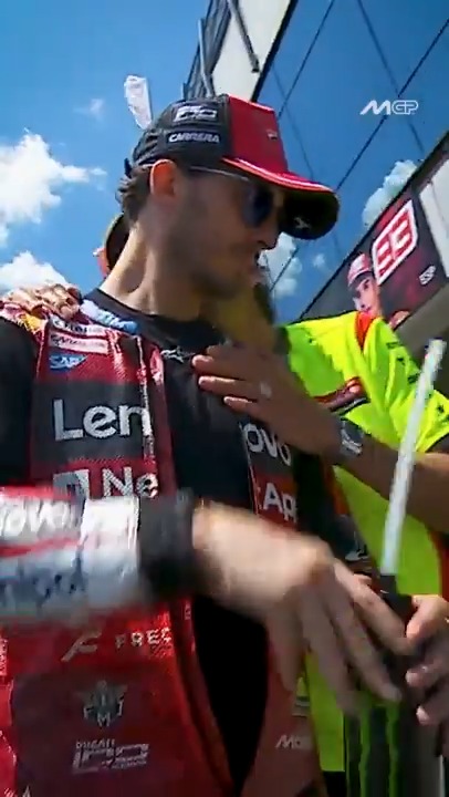 Some last minute words of wisdom from The Doctor ๐จโโ๏ธ๐ค #CzechGP ๐จ๐ฟ