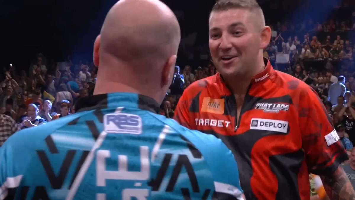 CROSS INTO THE SEMIS! Rob Cross is through to the semi-finals of the Slovak Darts Open, as Voltage beats Nathan Aspinall 6-2 averaging upwards of 102! 📺 #ET9