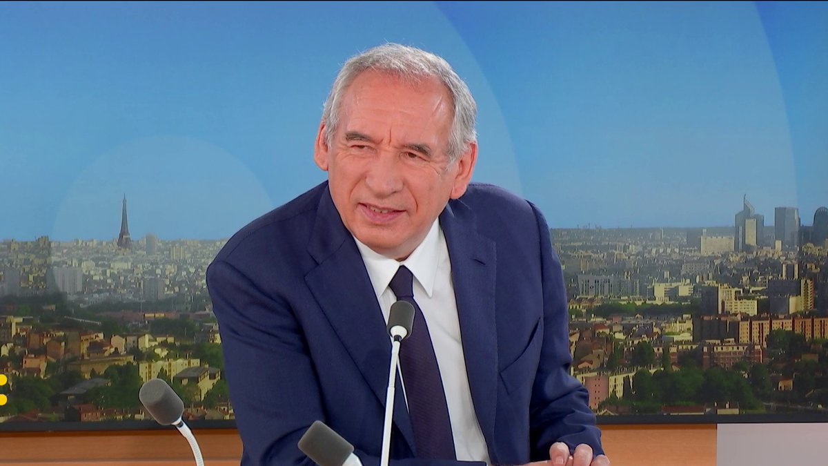🔴 Canicule : "La question n'est pas ce que l'on va faire dans les jours qui viennent, mais comment on se prépare sur le long terme. La solution technique principale existe : c'est la géothermie", estime François Bayrou, ancien Premier ministre. #ToutEstPolitique #canal16