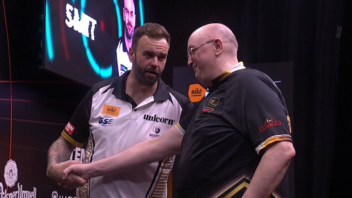SMITH SAILS THROUGH! Ross Smith is our third confirmed semi-finalist at the Slovak Darts Open, as Smudger beats a resilient Andrew Gilding 6-4! 📺 #ET9