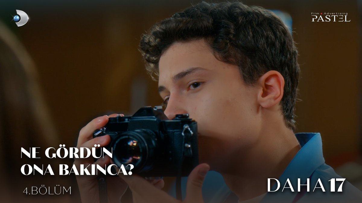 “Duru bir akarsuyun denize dökülüşü gibi, omzuna dökülen saçlarını gördüm…” 🥺 @kanald Pastel Film #Daha17