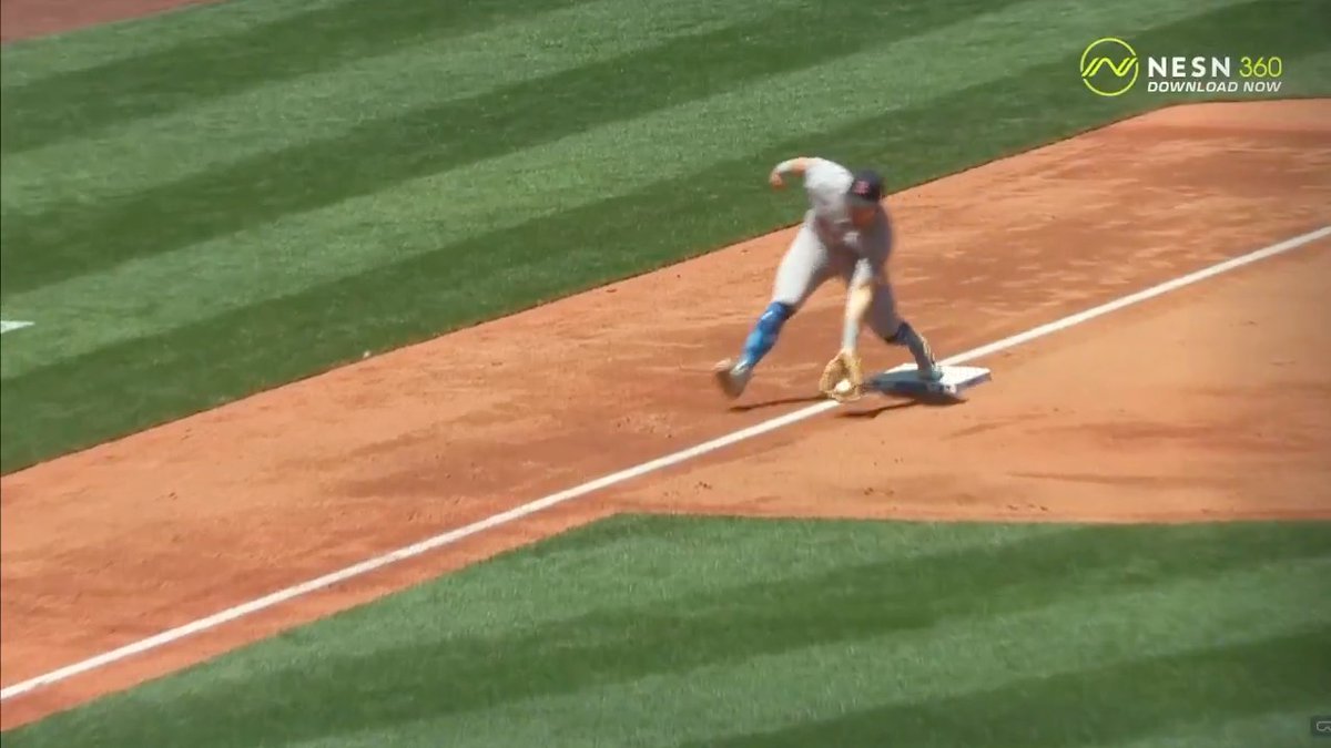 Caleb Durbin with a heads up double play to get the Red Sox out of the jam 👀