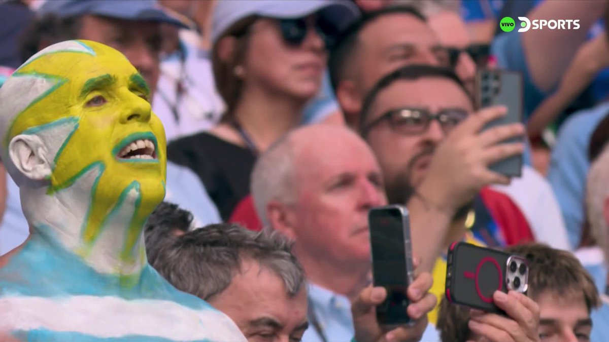 🇺🇾🩵 IMPRESIONANTE como sono el himno mas hermoso del mundo! La emoción a flor de piel en todo el estadio. ¡URUGUAY PA TODO EL MUNDO!