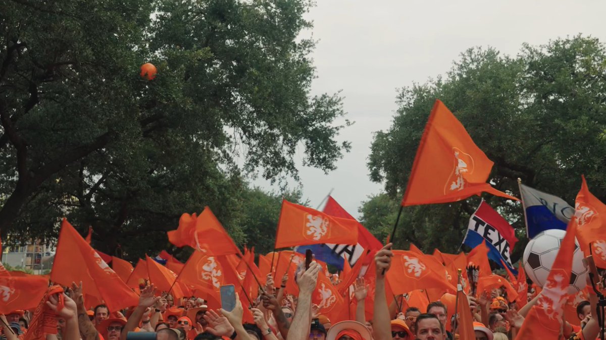 🧡 Rice University was the place to be as thousands of Netherlands fans turned our campus into a sea of orange for the Oranje Fanwalk, en route to the FIFA World Cup match in Houston. From the iconic Oranje Bus to the incredible chants, the energy was unmatched!